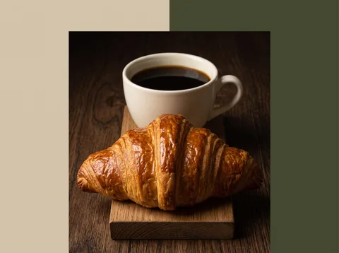 秋のカフェ ムードボード — 温かいコーヒーとクロワッサン、窓辺の紅葉色