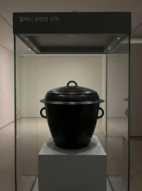 おばあちゃんの鉄釜の展示