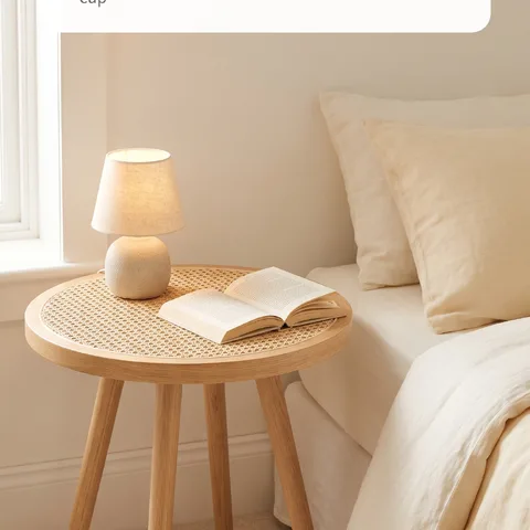 A Roomy 50cm Round Top