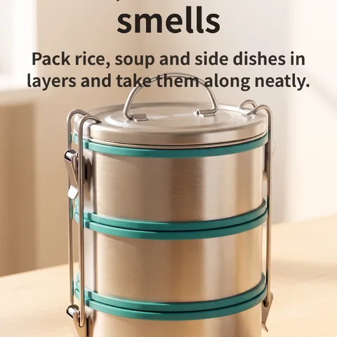 A hearty 3-tier box, no mixed smells