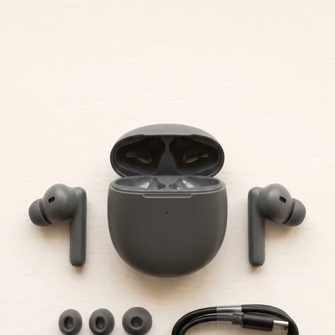 箱の中の付属品をチェック