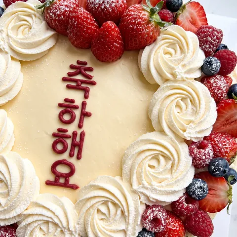 생과일 케이크 · 케이크 바닐라 크림 · 케이크 매크로 질감