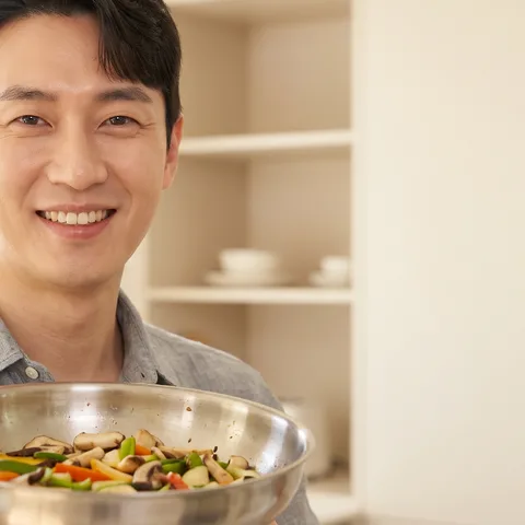 얼굴 좌 · 텍스트 우