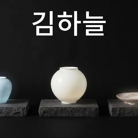 작품 실물 진열 · 포트폴리오 블랙 · 클린 그리드 포트폴리오